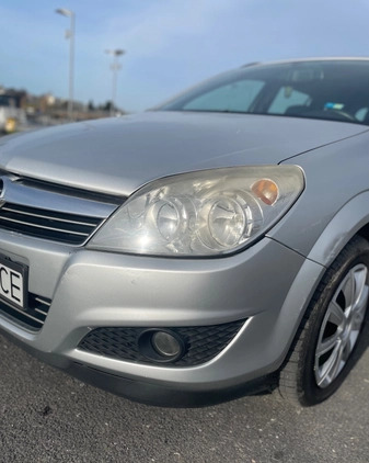 Opel Astra cena 10490 przebieg: 203368, rok produkcji 2007 z Szczecin małe 67